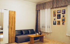 Cozy Apartment At River Labe Near Center And Train